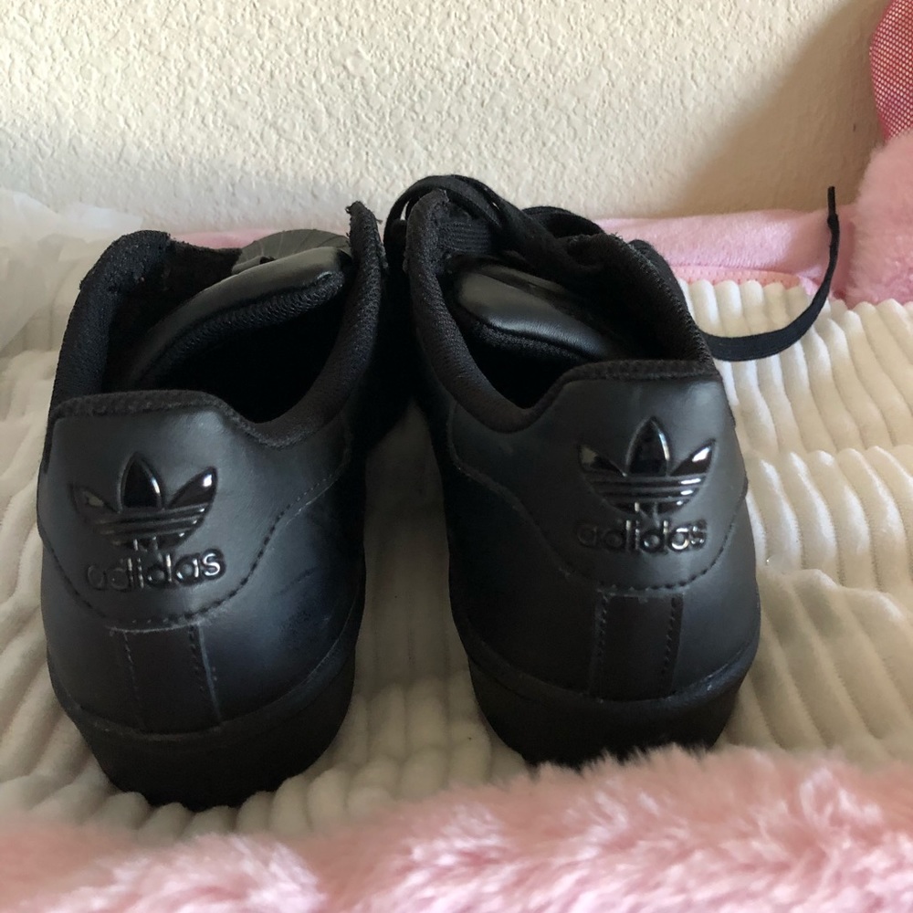 Adidas tennis shoes